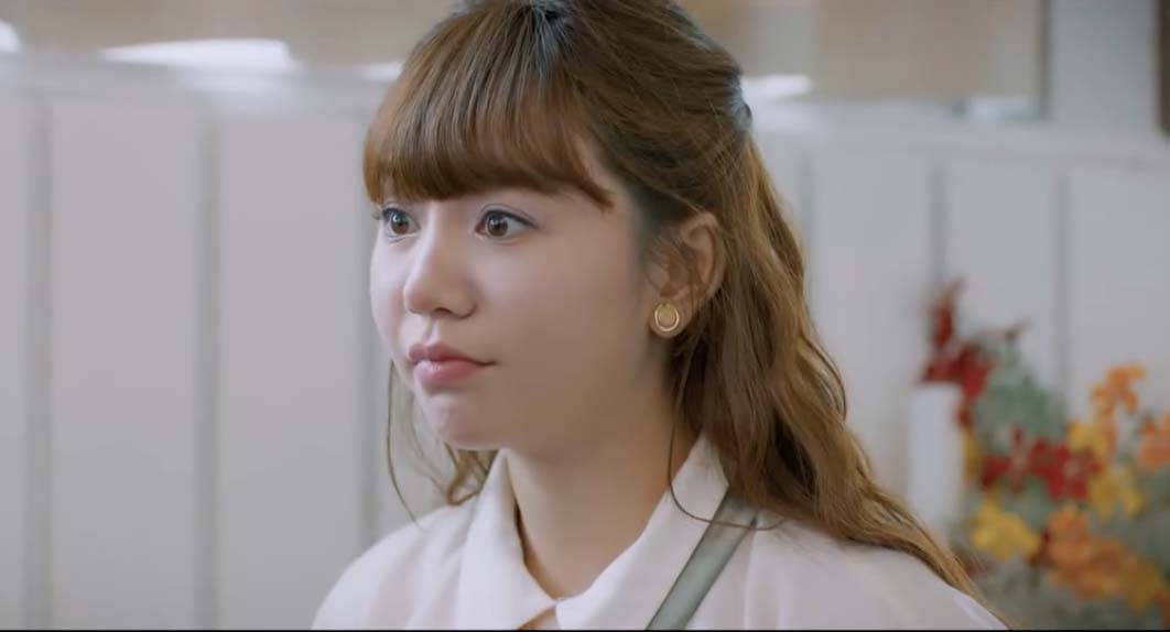 Hoang Lam put it aside when her mother mentioned giving birth. Photo: VFC.