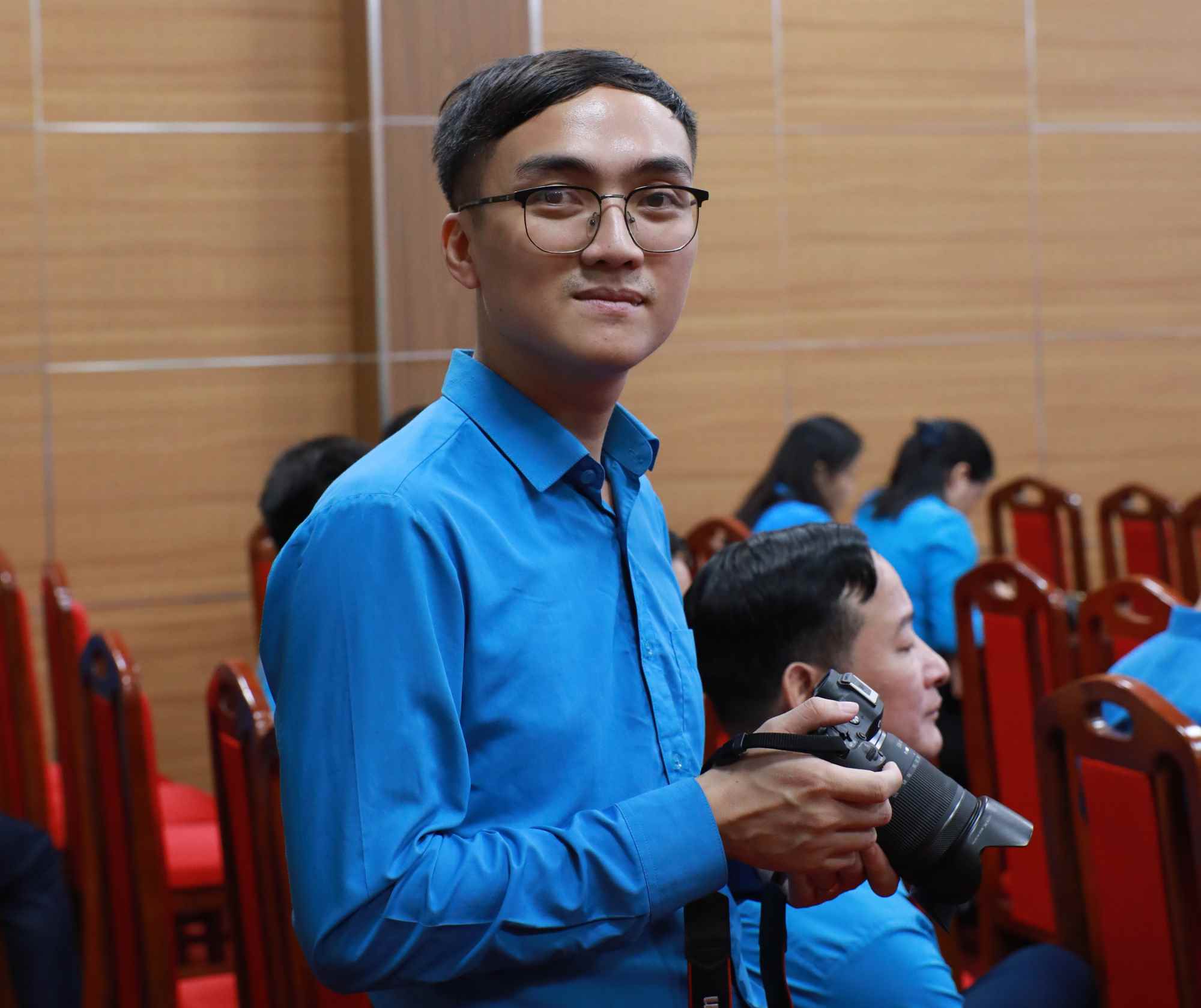 M. Nguyen Quyet Chien travaille lors d'un evenement de la Federation du travail de la province de Bac Ninh. Photo : Fournie par le personnage