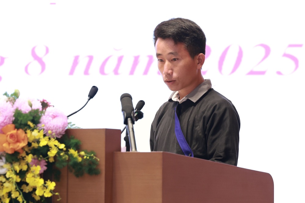 Anh Mua A Thi - Truong ban Hang Pu Xi, xa Xa Dung, tinh Dien Bien. Anh: Hai Nguyen