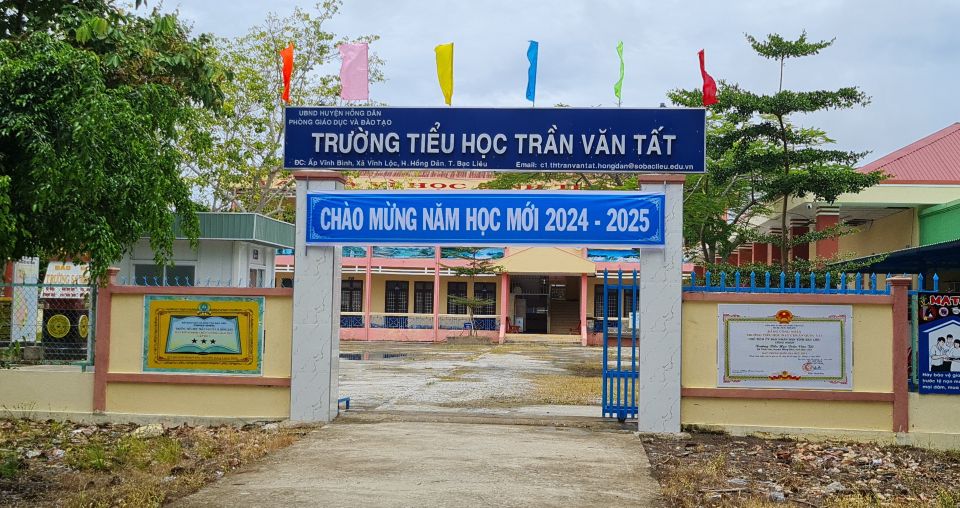 Una escuela primaria en la zona remota del distrito de Hong Dan Bac Lieu ahora provincia de Ca Mau aplica la enseñanza de 2 sesiones/dia. Foto: Nhat Ho