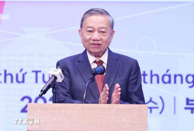 General Secretary To Lam speaks at the launching ceremony of the Vietnamese Consulate General in Busan city. Photo: VNA