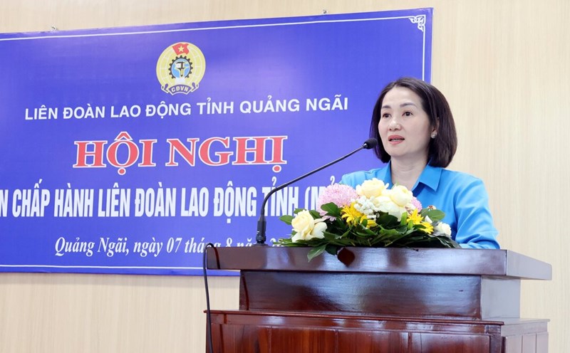 Ms. Nguyen Thi Anh Lan - Vice Chairwoman of the Provincial Vietnam Fatherland Front Committee, concurrently Chairwoman of the Quang Ngai Provincial Labor Federation. Photo: Quang Ngai Trade Union