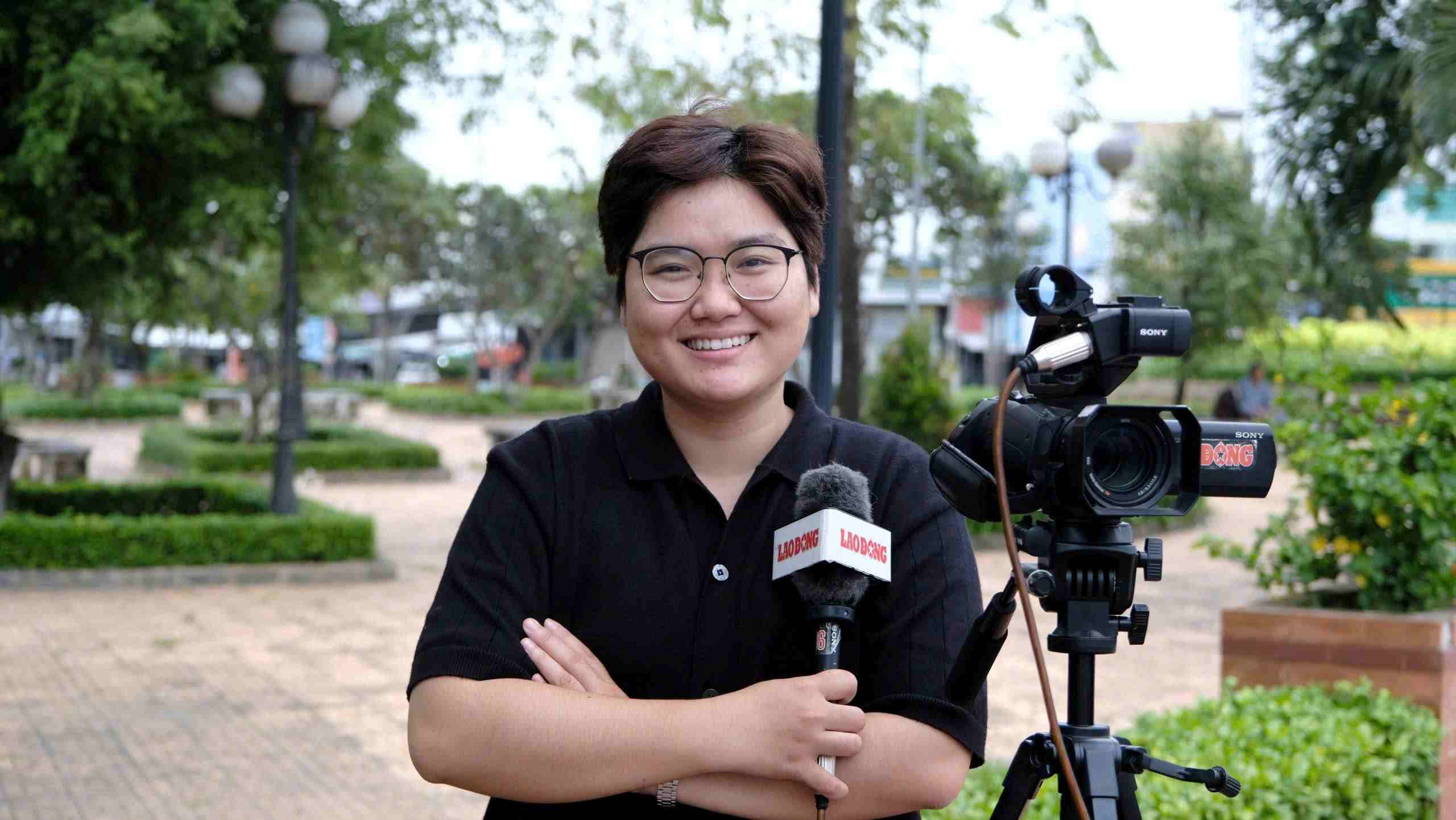 Reporter Phong Linh. Photo: Character provided