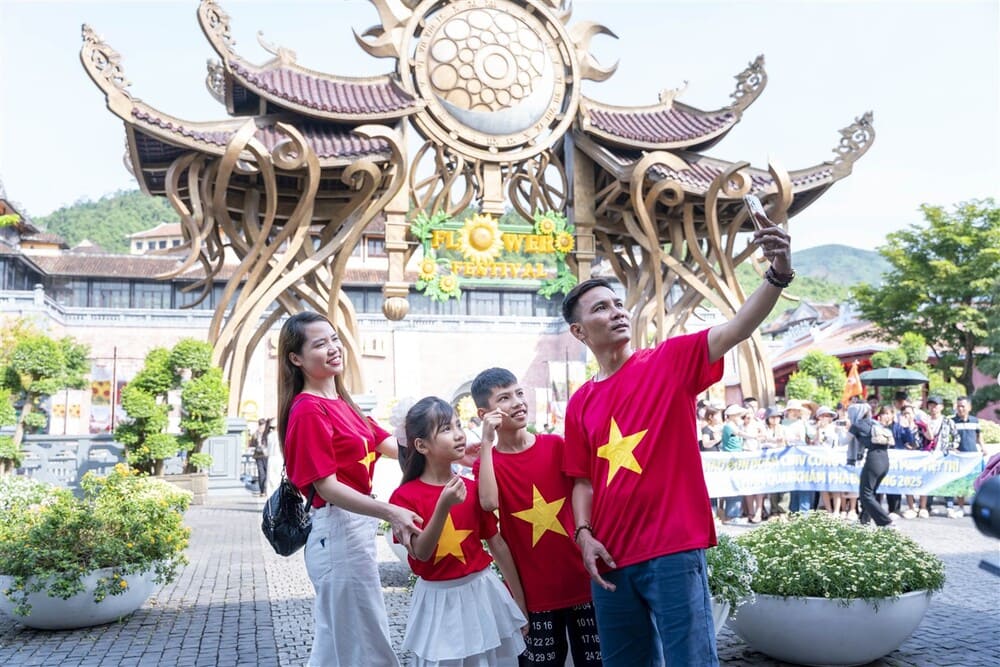 Sun World Ba Na Hills offers great deals for Vietnamese tourists on the occasion of National Day, September 2. Photo: Thanh Son
