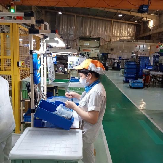 Người lao động yên tâm làm việc tại Công ty TNHH Yokoi Mould Việt Nam (tỉnh Bắc Ninh) nhờ có chế độ phúc lợi tốt. Ảnh: Công ty cung cấp