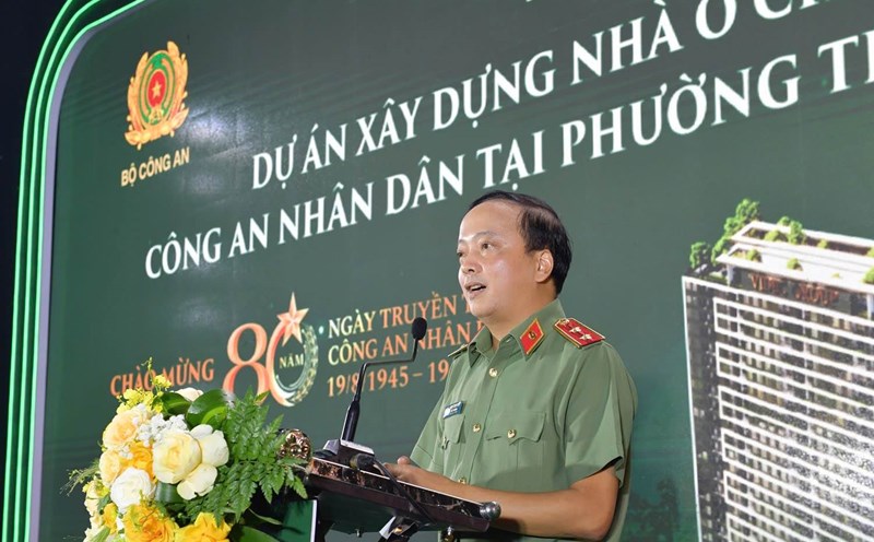 Lieutenant General Dang Hong Duc - Deputy Minister of Public Security - spoke at the ceremony. Photo: Viet Dung