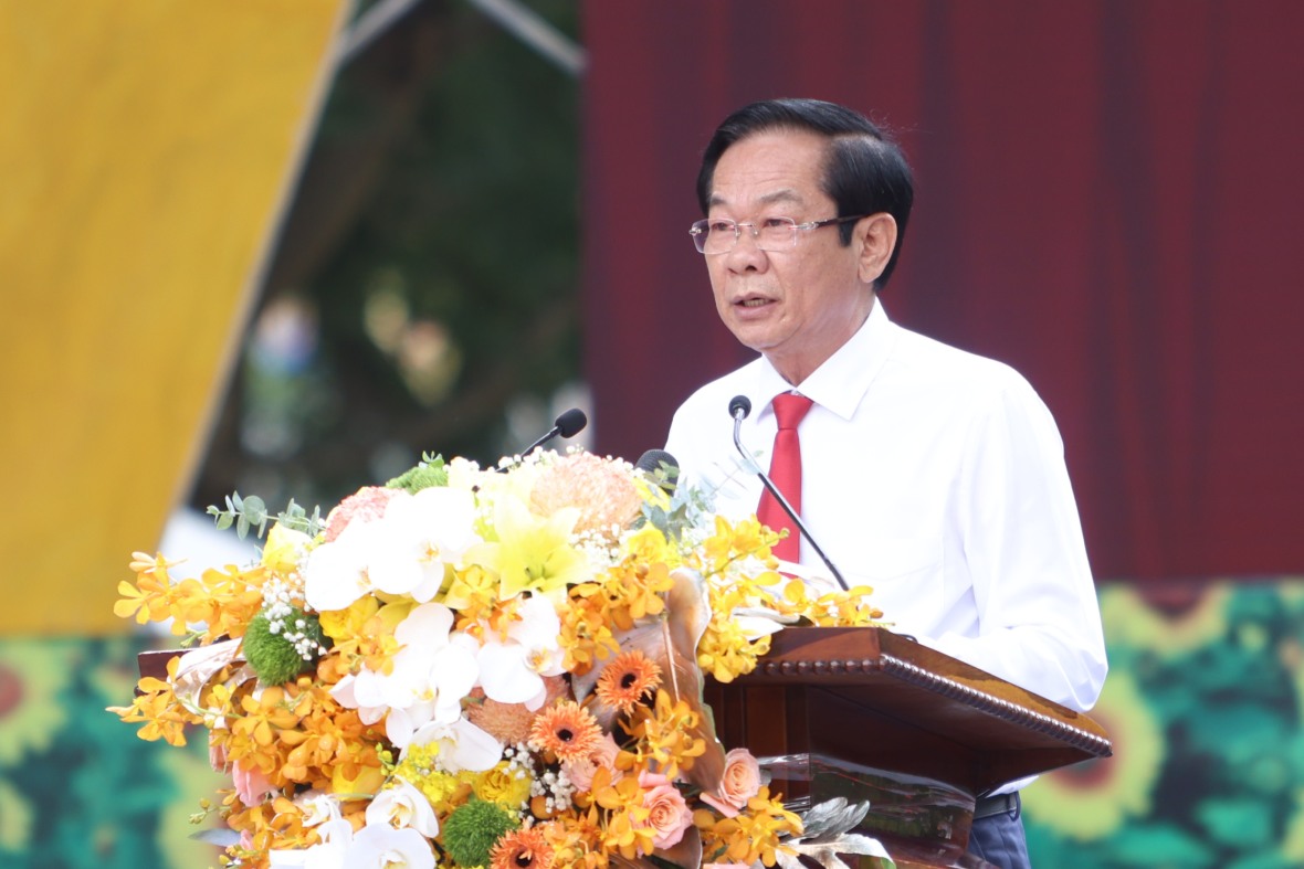 Bi thu Thanh uy Can Tho Do Thanh Binh phat bieu chuc mung. Anh: Ta Quang