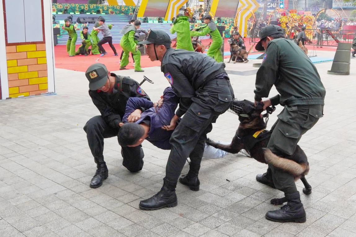 Bieu dien cac dong tac van dong co ban. Anh: Ta Quang