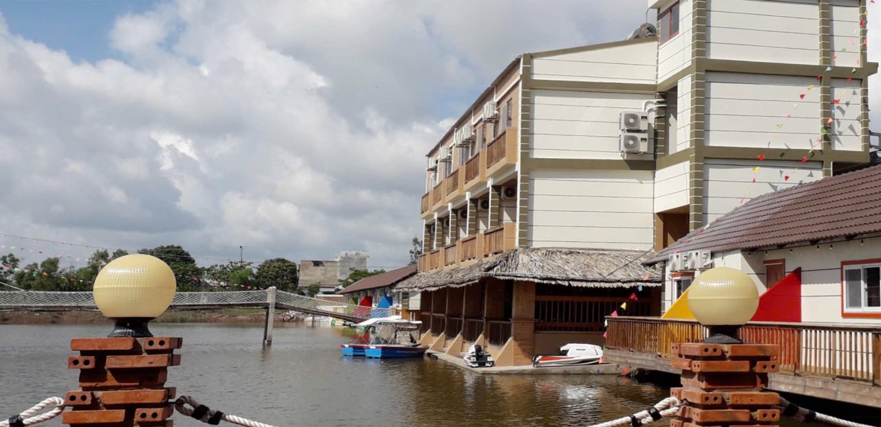 The tourist area where the electrocution incident occurred, killing 1 person in Dong Thap province. Photo: Quyen Pham