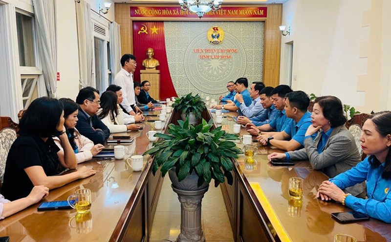 Vice Chairman of the Provincial Labor Federation, Head of the Lam Dong Provincial Trade Union Work Committee - Mr. Doan Van Su highly appreciated the activities of units under the TKV Trade Union. Photo: Van Hung