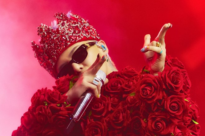 G-Dragon. Photo: Cut from MV