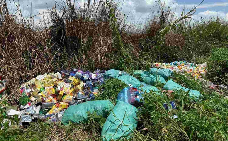Image of functional foods thrown away on a deserted land. Photo: Minh Tam