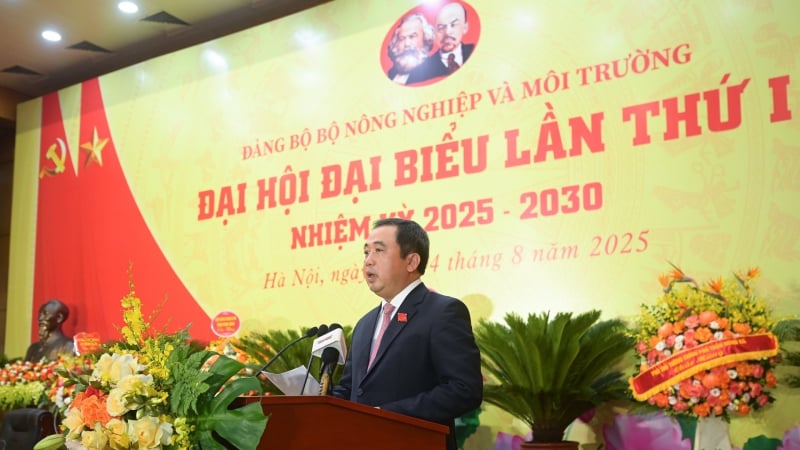 Dong chi Tran Duc Thang - Quyen Bo truong Bo Nong nghiep va Moi truong phat bieu khai mac dai hoi. Anh: Khuong Trung.