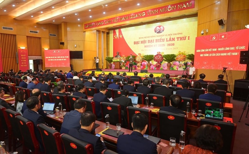 The Congress of the Agricultural and Environment Party Committee took place on the morning of August 14, in Hanoi. Photo: Khuong Trung