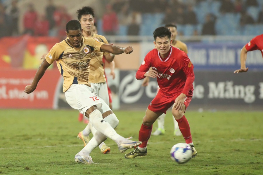 Hanoi Police meet The Cong Viettel in round 1 of V.League 2025-2026. Photo: Minh Dan