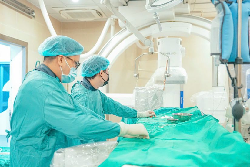 Many policies to attract medical human resources in the coming time. Photo: Nguyen Ha