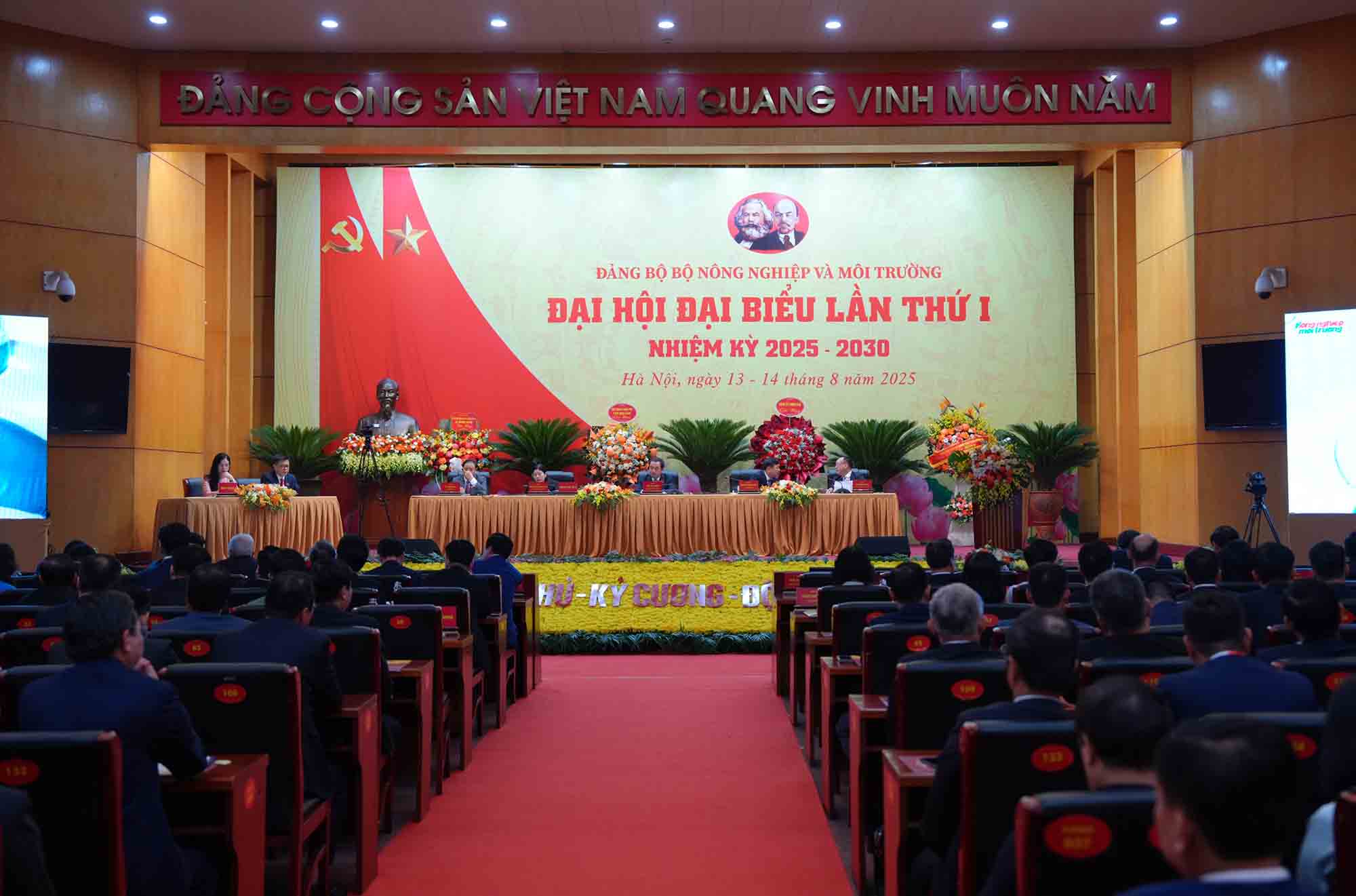 Day la ky Dai hoi lich su sau hop nhat hai bo, mo ra chang duong moi cho nganh nong nghiep va moi truong, the hien tam nhin chien luoc va khat vong phat trien ben vung. Anh: Dinh Hiep. 