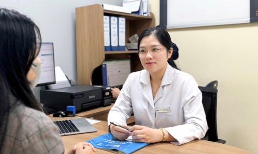 Chậm có con, người dân cần đi khám sớm để phát hiện nguyên nhân vô sinh nếu có. Ảnh: Phong Lan