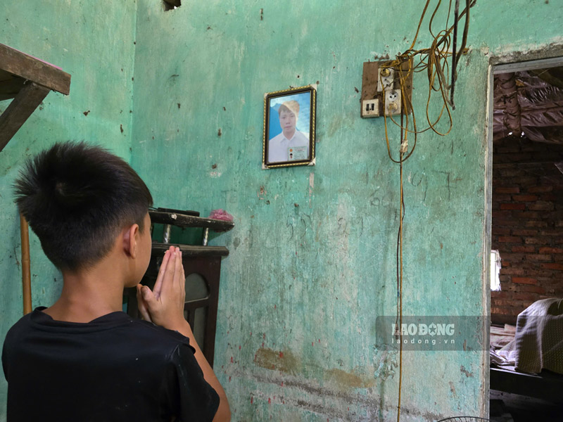 Ly Minh Quan luon mong mot ngay nao do me em tro ve. Anh: Tan Van
