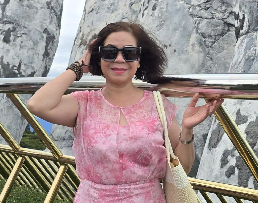 El vestido rosa palido ayudara a las mujeres de mediana edad a tener una apariencia juvenil. Foto: Thu Lan