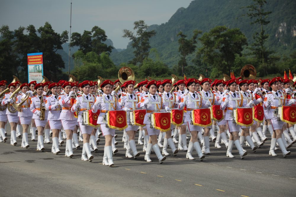 Khoi nu chien si quan nhac tong hop luyen dieu binh dieu hanh. Anh: Tran Vuong 
