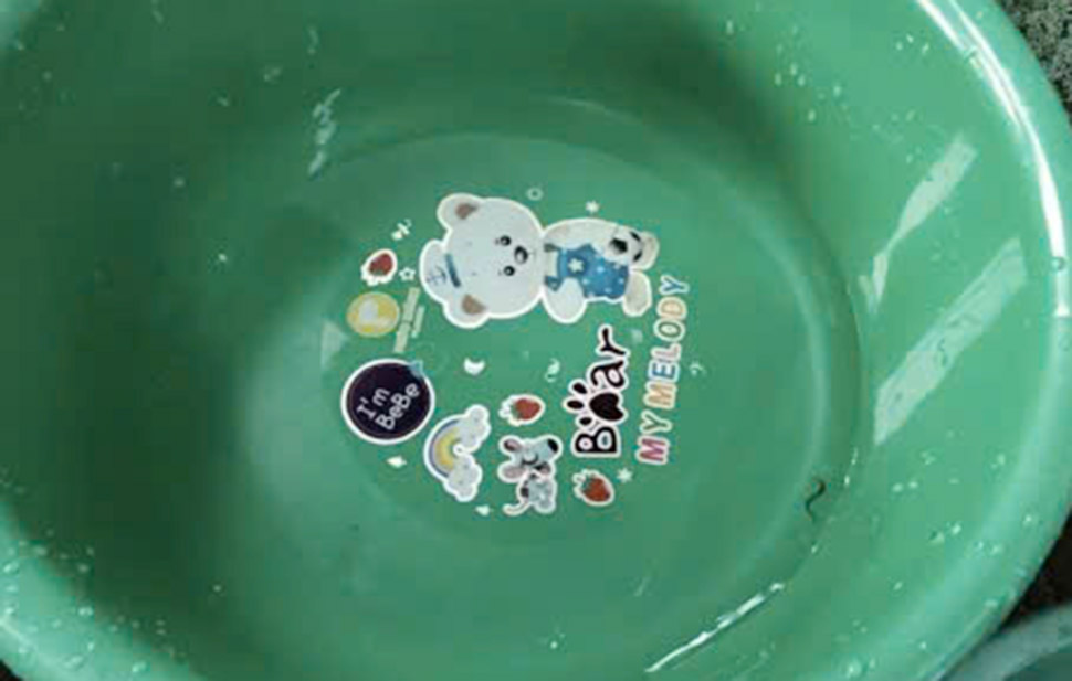 Hong Loc コミューンの住民が使用しているきれいな水にダニがいることが判明しました。写真: Ha Hong