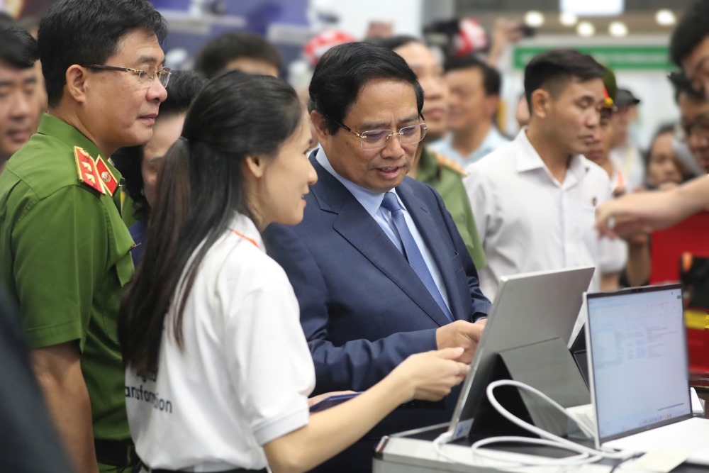 Thu tuong tham quan cac gian trung bay tai Trien lam Trien lam Quoc te ve ky thuat, phuong tien PCCC, cuu ho cuu nan va thiet bi an ninh, an toan, bao ve nam 2025 - Anh: Duy Anh  
