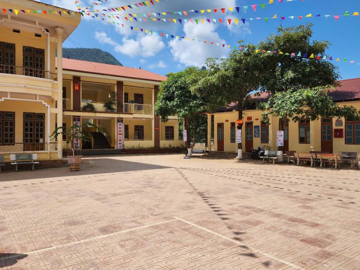 Chieng Noi Primary School has been renovated spaciously, cleanly, and is ready to welcome students in the new school year 2025 - 2026. Photo: Van Trang