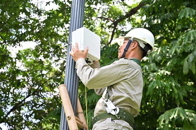 Lan dau tien tai Viet Nam, 1.200 tram nho 5G (smallcell 5G) duoc trien khai tai cac dia diem tap trung dong nguoi. Anh: Viettel