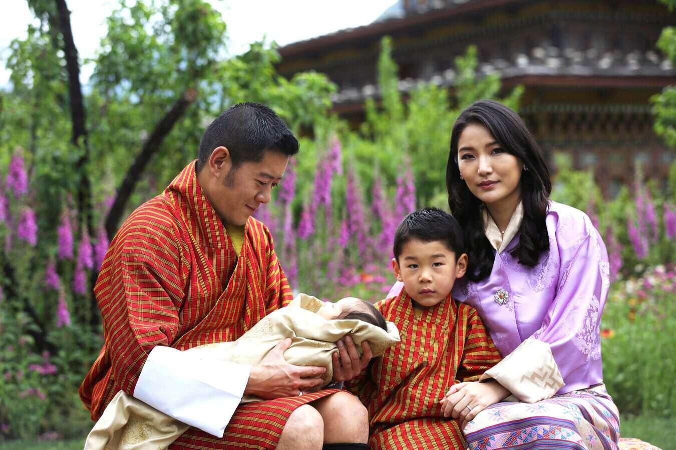 King Bhutan Jigme Khesar Namgyel Wangchuck and Queen Jetsun Pema with her children. Photo: AFP