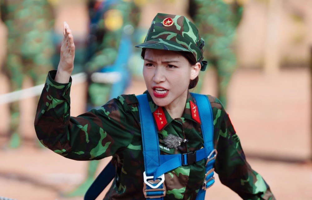 Hoa Minzy bi nhan xet o phan tap ke chan. Anh: Sao nhap ngu