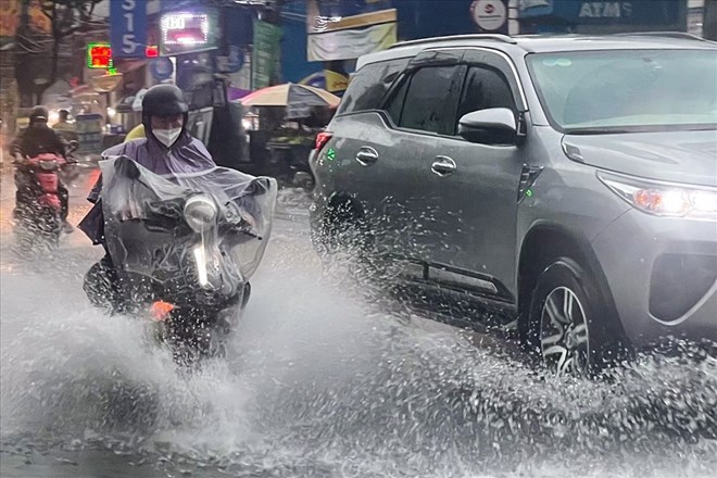 Du bao thoi tiet hom nay 15.8, mua dong rai rac tren ca nuoc. Anh: Thanh Vu