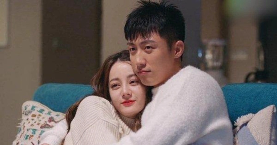 Dilraba Dilmurat and Huang Jingyu in the movie "Hanh Phuc Trong Luoc". Photo: Producer