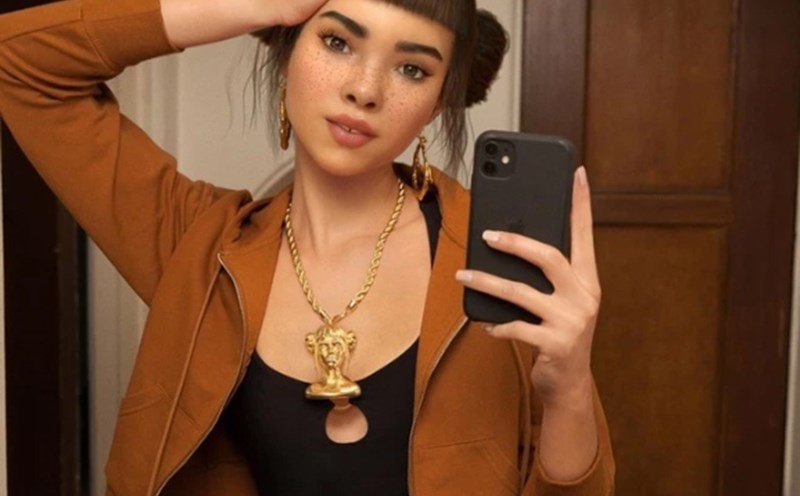 practice model Lil Miquela is a KOL with 2.2 million followers on her personal page. Photo from video