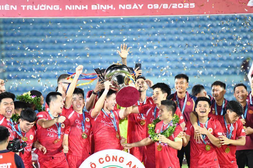 Hanoi Police Club has just won the National Super Cup. Photo: Nhu Y