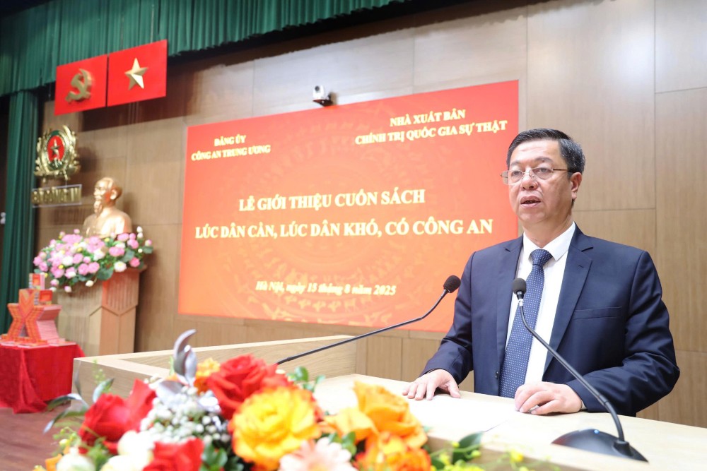 PGS.TS. Vu Trong Lam, Giam doc - Tong Bien tap Nha xuat ban Chinh tri quoc gia Su that. Anh: Tran Vuong