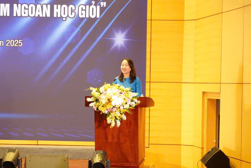 Ba Tran Thu Phuong phat bieu tai lec tuyen duong. Anh: Den Phu