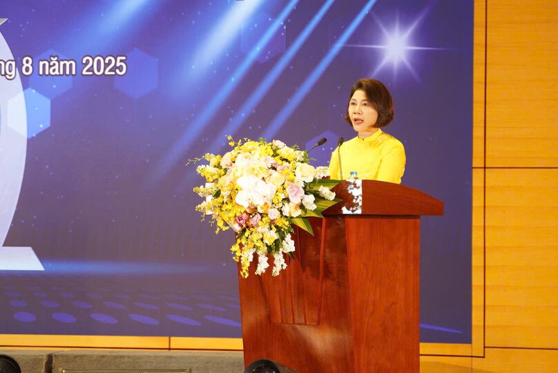 Ba Nguyen Thi Minh - Pho chu tich Cong doan Than - Khoang san Viet Nam. Anh: Den Phu