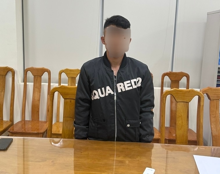 The young man was punished for posting an insult to the Traffic Police force. Photo: Quang Tri Police