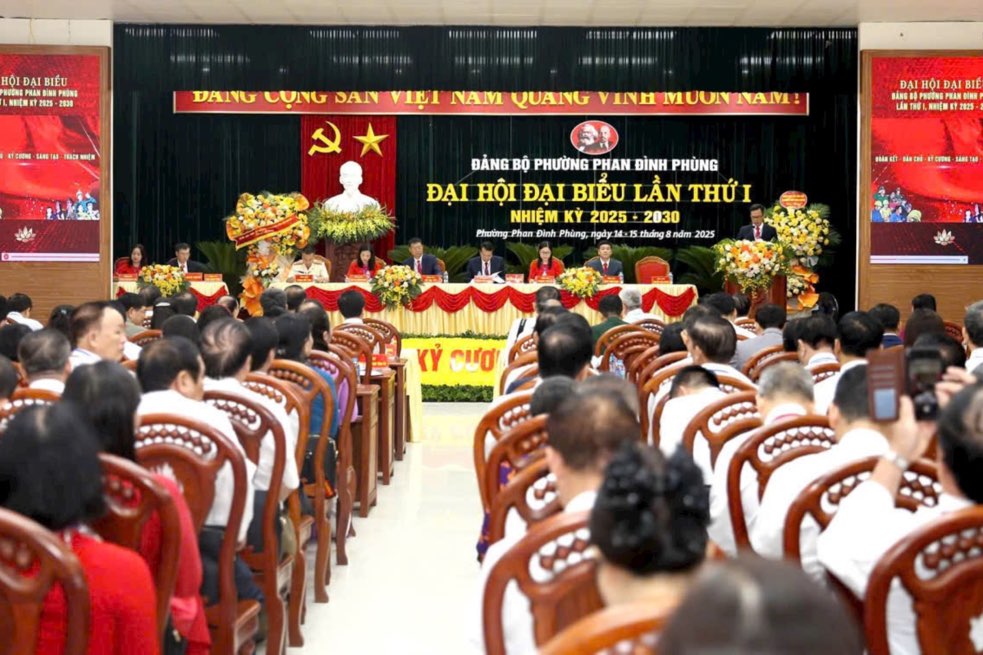 The 1st Congress of the Phan Dinh Phung Ward Party Committee (Thai Nguyen Province). Photo: Huy Quang.