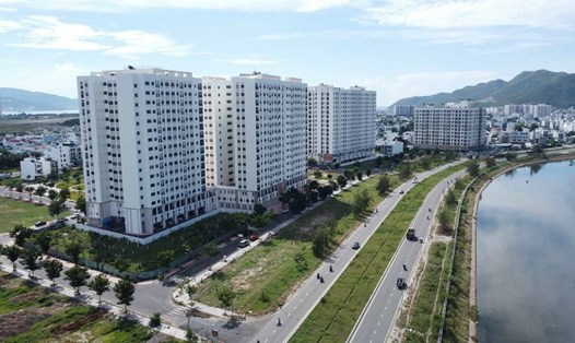 Tỉnh Khánh Hòa  có chính sách hỗ trợ tiền thuê nhà ở và chi phí đi lại bằng tiền cho cán bộ sau khi sắp xếp đơn vị hành chính. Ảnh: Hữu Long