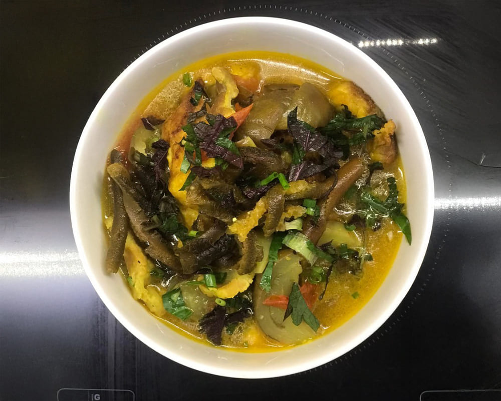 가지국은 가족의 주말 식사를 즐기기에 매우 적합합니다. 사진: Mai Lan