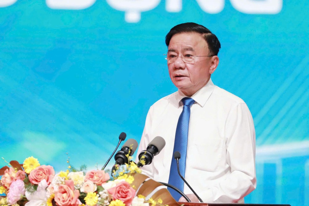 Politburo member, Standing member of the Secretariat Tran Cam Tu - Deputy Head of the Central Steering Committee on science and technology development, innovation and digital transformation - spoke at the Forum. Photo: To The