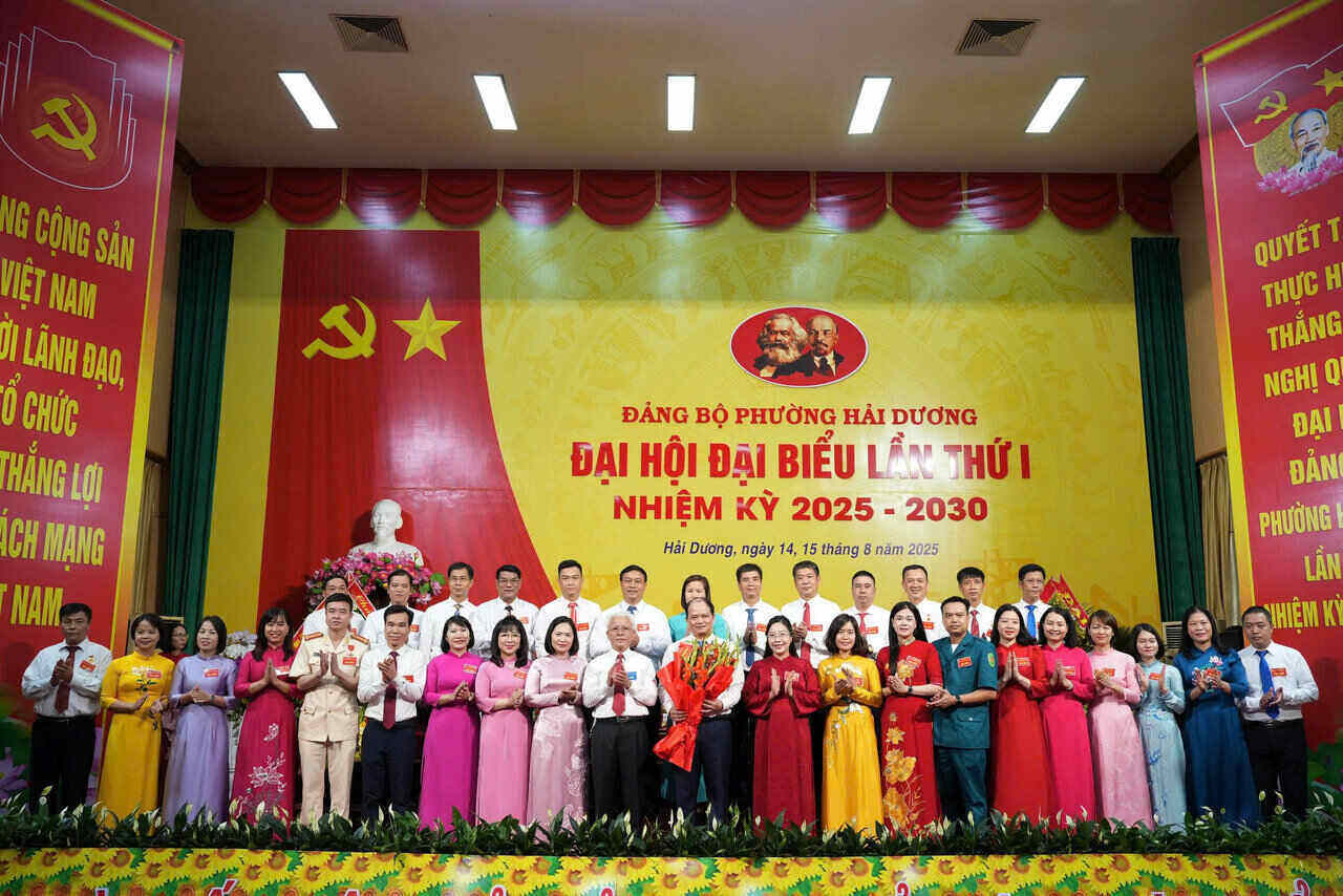 Tap the lanh dao va dai bieu Dang bo phuong Hai Duong quyet tam thuc hien thang loi Nghi quyet Dai hoi. Anh: Mai Huong