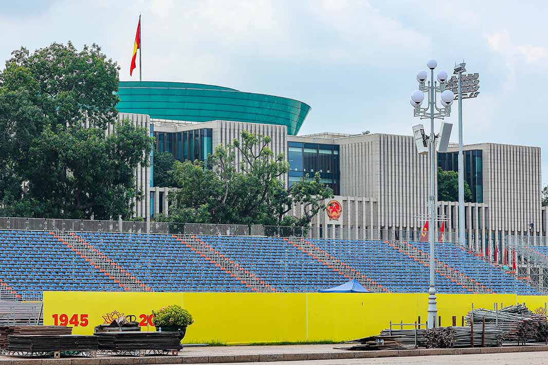 Khan dai quy mo khung tai khu vuc quang truong Ba Dinh dang trong qua trinh hoan thien nhung hang muc cuoi cung. Anh: Huu Vu