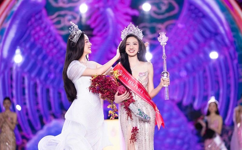 Miss Vietnam Truc Linh