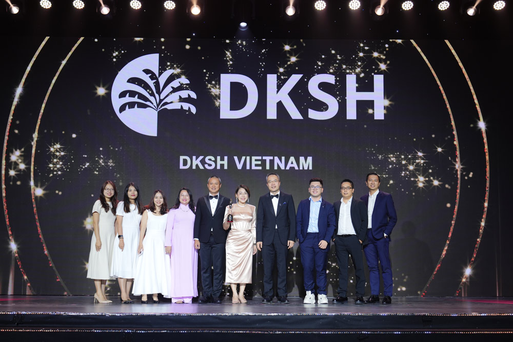 DKSH Vietnam was honored as "Best Workplace in Asia", demonstrating its commitment to taking people as the center. Photo: Provided by the enterprise