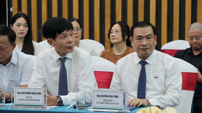 Promoting private economic development in conjunction with green growth goals