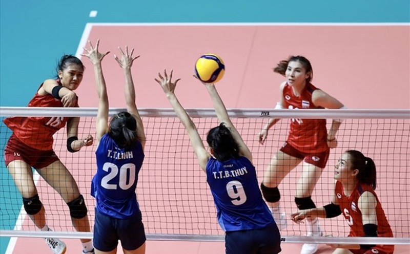 The Thai women's volleyball team wants to compete well in the world tournament, after losing to the Vietnamese women's team at the SEA V.League. Photo: Duy Nam