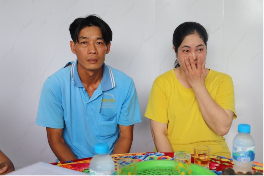 Chi Kieu xuc dong khi giac mo co ngoi nha moi tro thanh hien thuc. Anh: Luu Hung. 